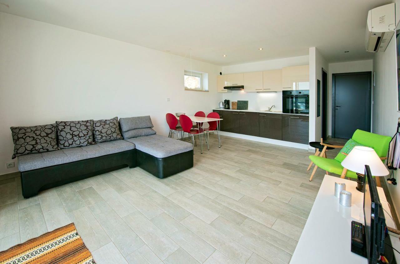 Appartement Midavkl à Pirovac Extérieur photo