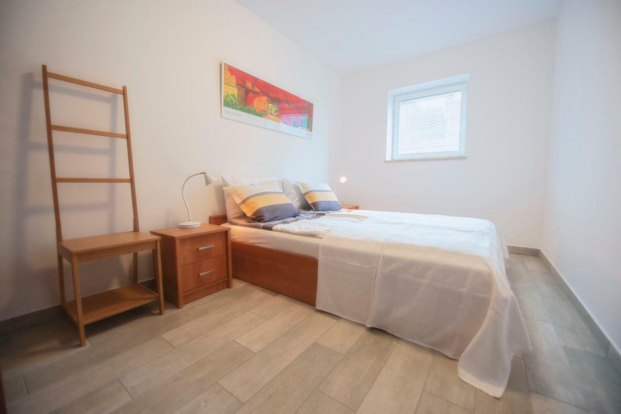 Appartement Midavkl à Pirovac Extérieur photo
