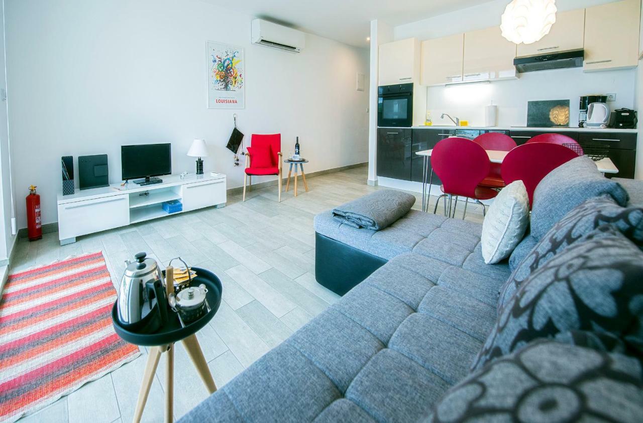 Appartement Midavkl à Pirovac Extérieur photo